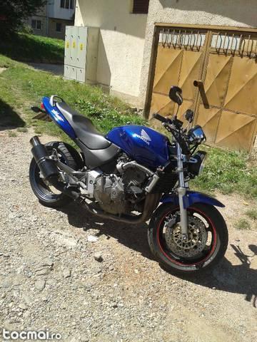 Honda Hornet 2002, inm. ro