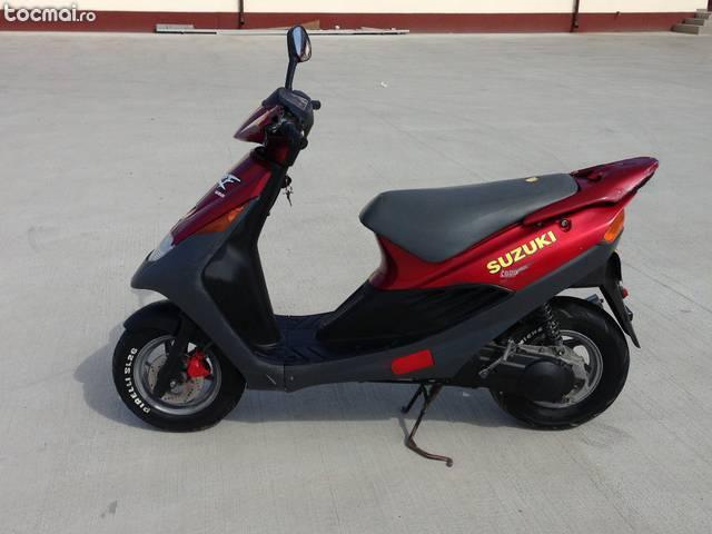 Scuter Suzuki 50 cc, 2003