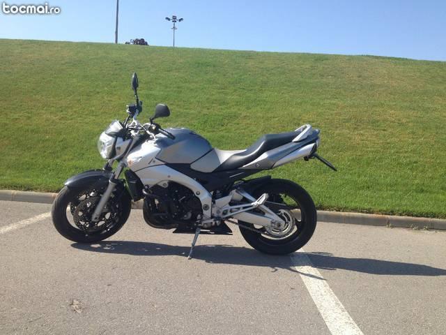 Suzuki gsr 600, 2006