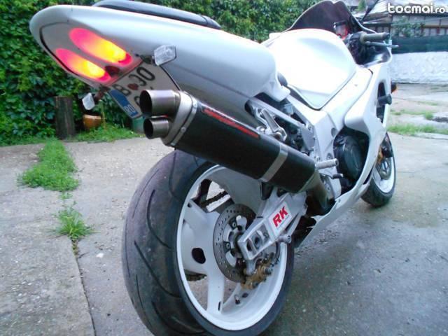 Suzuki gsx- r 1000, 2001