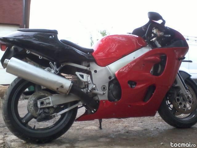 Suzuki GSX R 600, 1997