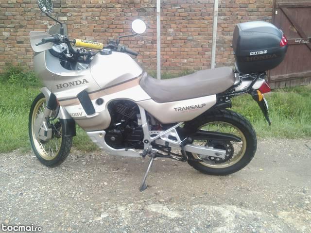 Honda transalp, 1989 + 1buc pt piese, neg