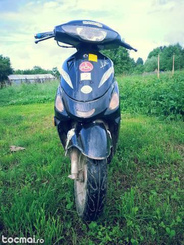 Scuter cu set 80cc. 2009